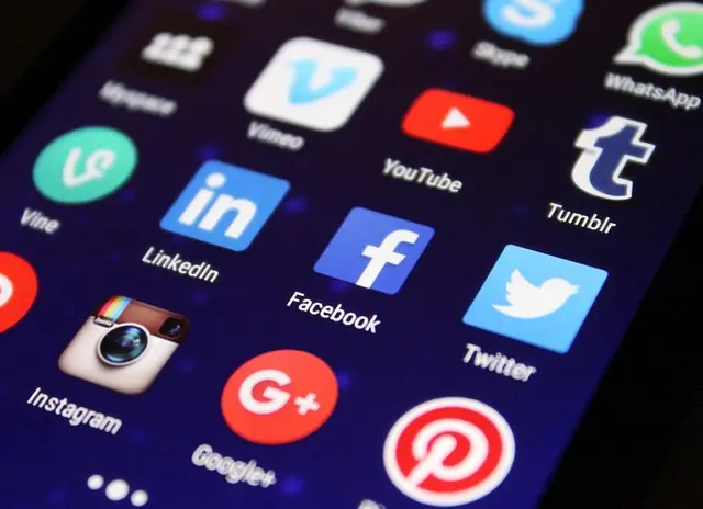 Leveraging Social Media for Networking: Budget Tips